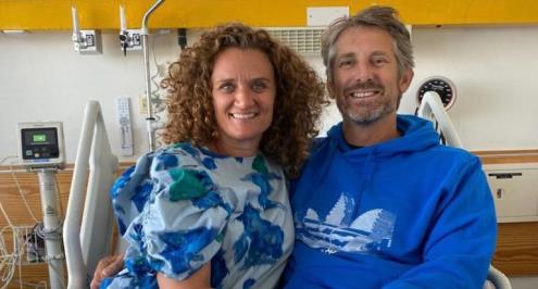 بعد أيام من تعرضه لنزيف.. فان دير سار يُعلن مغادرة العناية المركزة